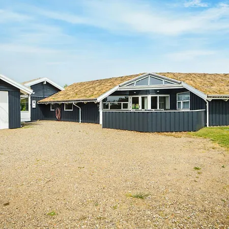 Klitbo Holiday home *